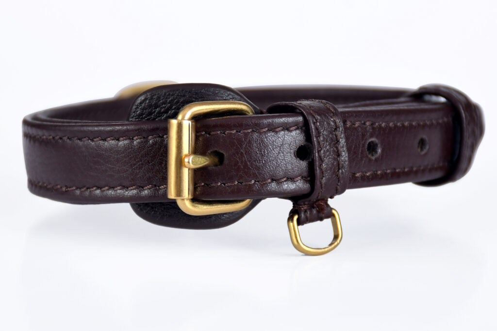 Soft Collar – Brown - Brown and white soft cow leather collar with machine stitching and brass lacquered hardware in 2.5 x 50 cm size...