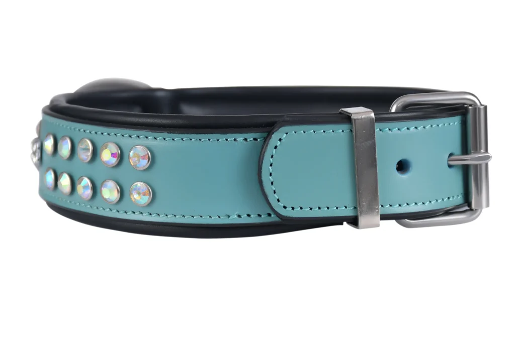 Fancy Collar – Tosca - Image 2 - Elegant Tosca Indian leather dog collar enhanced with matching stone detailing, offering a unique design with a refined and stylish appearance.