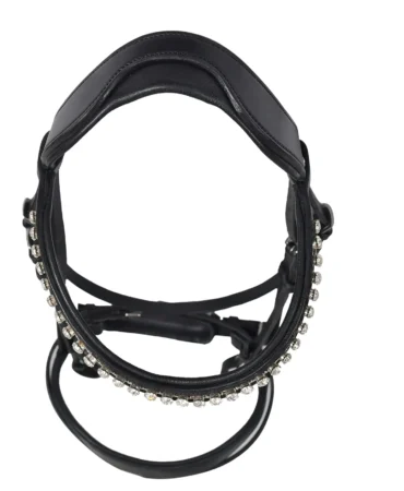Hunter Elegent Black - Elegant black leather bridle featuring diamond-cut gem detailing, bit, jumping noseband, and soft cow leather padding. Crafted from black DD...